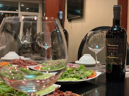 Không phải ai biết nhậu cũng hay. Nhưng người hay - thường biết nhậu